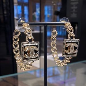 ❌SOLD❌CHANEL 23P Gold & Crystal CC Logo Hoop Chain Earrings NEW w/TAGS & RECEIPT